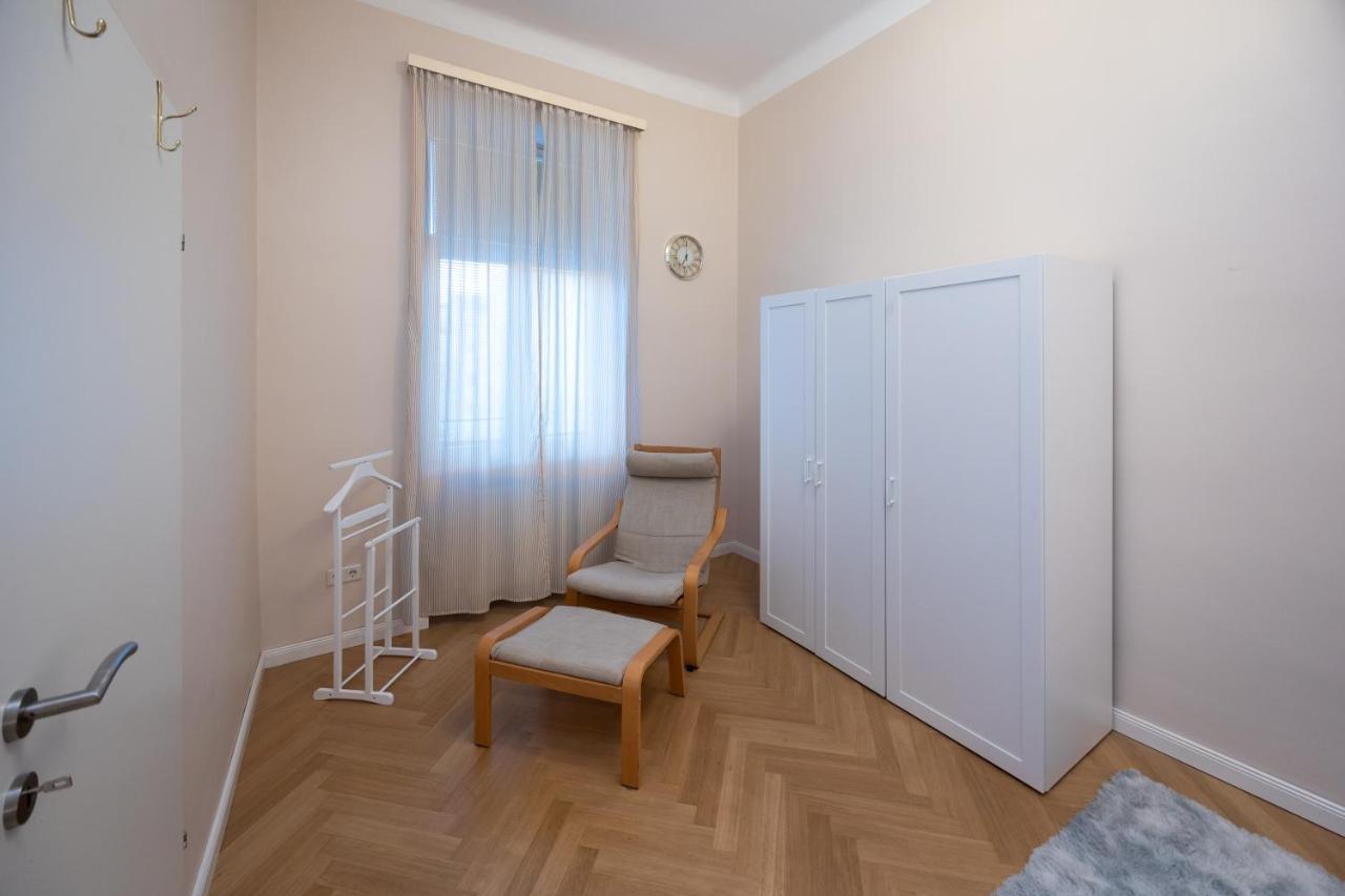 Charming Apartment Near Prater Вена Экстерьер фото